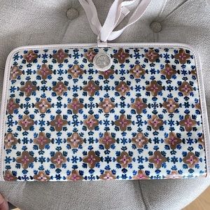Brand New Tory Burch travel Cosmetic case